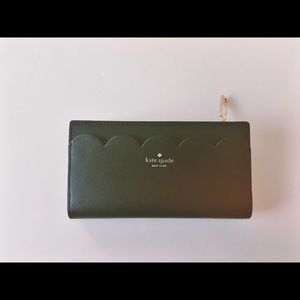 kate spade black scallop wallet